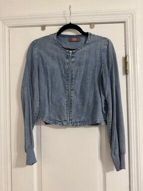 Shift Light Wash Chambray Zip Front Jacket XS